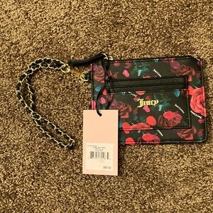 JUICY COUTURE WRISTLET. GORGEOUS!!! COMPARTMENTS ON BOTH SIDES PLUS ZIPPERED ONE